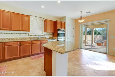 86 E Calle Trona, Green Valley, AZ 85614 - Photo 2