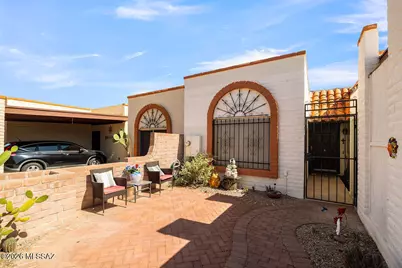 1366 W Calle Mendoza, Green Valley, AZ 85622 - Photo 4
