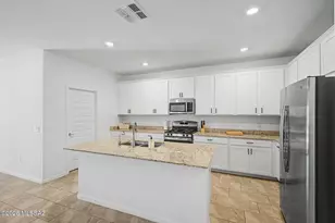 10599 W Kerrigan Ln, Marana, AZ 85653 - Photo 12