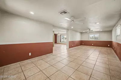 9561 E 33rd Street, Tucson, AZ 85748 - Photo 8