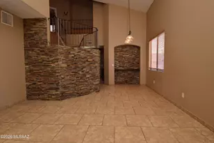 10226 E Desert Eden Pl, Tucson, AZ 85747 - Photo 6