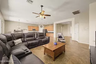 14290 N Arrowpoint Ash Ave, Marana, AZ 85658 - Photo 4