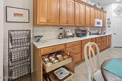 1024 W Tenniel Drive, Green Valley, AZ 85614 - Photo 10
