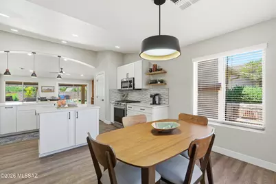 1017 N Cowboy Canyon Drive, Green Valley, AZ 85614 - Photo 18
