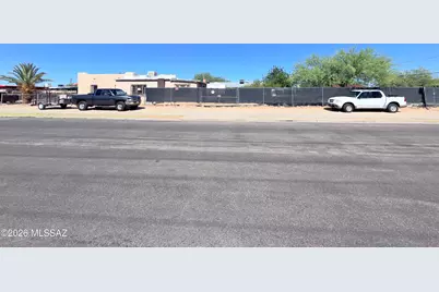 347 E 24th Street, Tucson, AZ 85713 - Photo 32