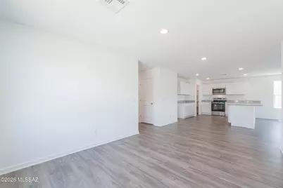 929 S Stalactites Circle, Benson, AZ 85602 - Photo 6