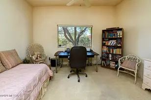 8865 E Honeybear Pl, Tucson, AZ 85749 - Photo 14