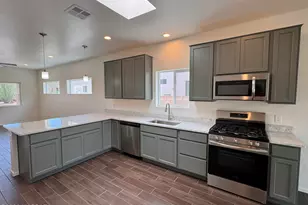 742 S Meadowood Ln, Sierra Vista, AZ 85635 - Photo 8