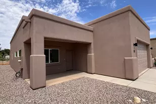 742 S Meadowood Ln, Sierra Vista, AZ 85635 - Photo 2