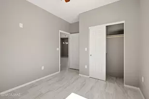 378 E Corona Rd, Tucson, AZ 85756 - Photo 32