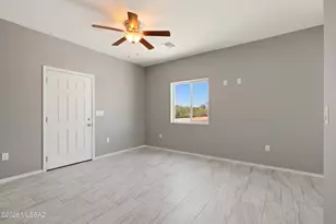 378 E Corona Rd, Tucson, AZ 85756 - Photo 10