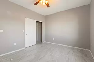 380 E Corona Rd, Tucson, AZ 85756 - Photo 30