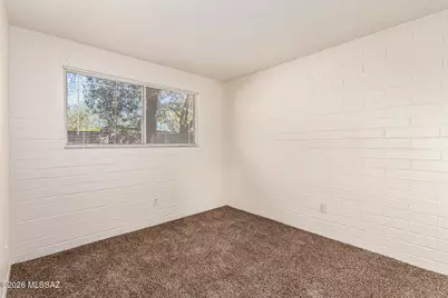321 E Blacklidge Drive, Tucson, AZ 85705 - Photo 14