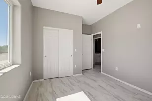 374 E Corona Rd, Tucson, AZ 85756 - Photo 30