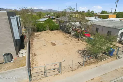 1128 N 13th Avenue, Tucson, AZ 85705 - Photo 2