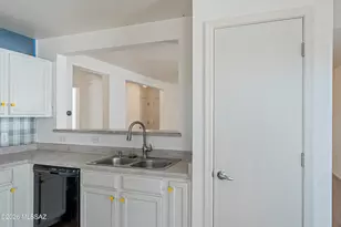 5164 E Desert Straw Ln, Tucson, AZ 85756 - Photo 10