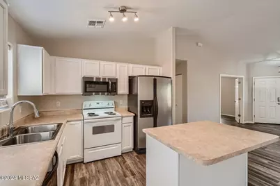13194 E Mineta Ridge Drive, Vail, AZ 85641 - Photo 6