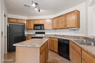 891 E Stronghold Canyon Ln, Sahuarita, AZ 85629 - Photo 8