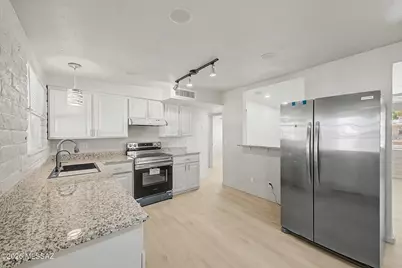 7841 E Longleaf Place, Tucson, AZ 85730 - Photo 1
