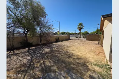 9441 E 5th Street, Tucson, AZ 85710 - Photo 46