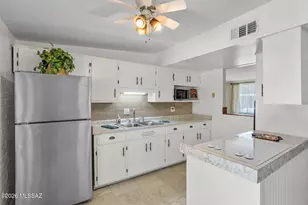 1524 W La Pasadita St, Tucson, AZ 85705 - Photo 4