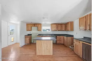 6811 N Guthrie Rd, Tucson, AZ 85743 - Photo 12