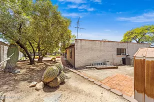 9262 E Roberto St, Tucson, AZ 85710 - Photo 36