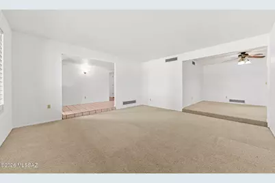 9262 E Roberto Street, Tucson, AZ 85710 - Photo 8