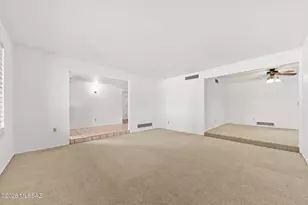 9262 E Roberto St, Tucson, AZ 85710 - Photo 8