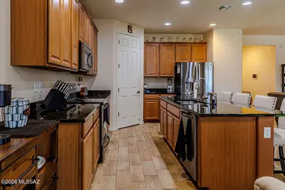 6477 W Wolf Valley Way, Tucson, AZ 85757 - Photo 8