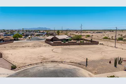 10905 W Malibu Circle, Arizona City, AZ 85123 - Photo 6