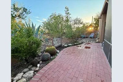 6440 N Foothills Drive, Tucson, AZ 85718 - Photo 30