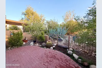 6440 N Foothills Drive, Tucson, AZ 85718 - Photo 32