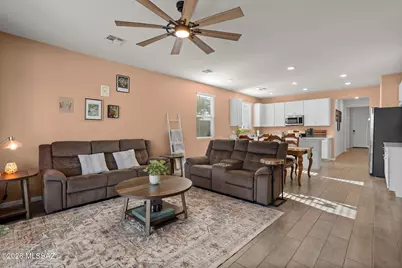 10563 W Walker Brown Drive W, Marana, AZ 85653 - Photo 4
