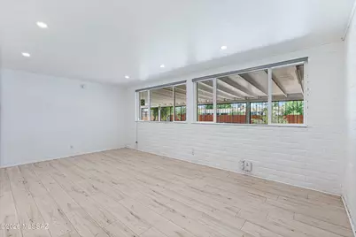 8302 E Koralee Place, Tucson, AZ 85710 - Photo 10