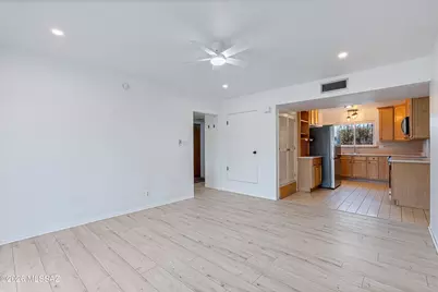 8302 E Koralee Place, Tucson, AZ 85710 - Photo 12