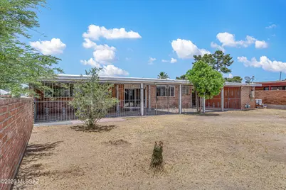 8302 E Koralee Place, Tucson, AZ 85710 - Photo 4