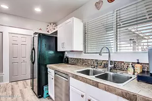 6969 N Northlight Dr, Tucson, AZ 85741 - Photo 12