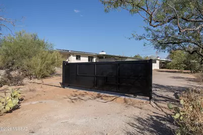 7957 N Village Avenue, Tucson, AZ 85704 - Photo 38