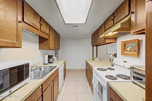 241 N Cactus Loop, Green Valley, AZ 85614 - Photo 10