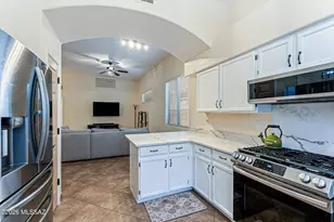 721 N Promontory Dr, Tucson, AZ 85748 - Photo 18