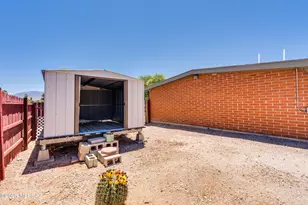 9673 E Quail Pl, Tucson, AZ 85748 - Photo 40