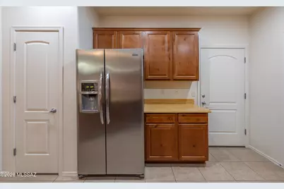 9459 E Lanterra, Tucson, AZ 85710 - Photo 8