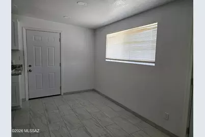 511 N Iroquois Avenue #B, Tucson, AZ 85745 - Photo 6