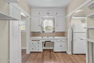 827 E 10th Street, Tucson, AZ 85719 - Photo 6