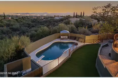 7364 N Mountain Shadows Drive, Tucson, AZ 85718 - Photo 4