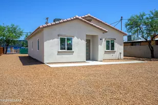672 W Calle Romeo, Tucson, AZ 85713 - Photo 2