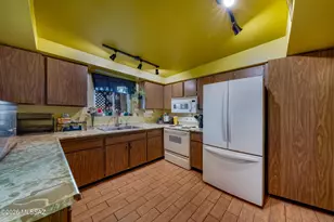 7800 E Joshua Pl, Tucson, AZ 85730 - Photo 6
