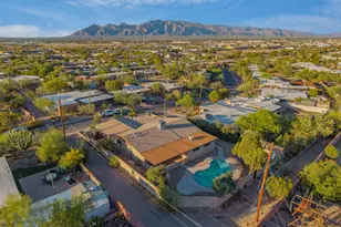 2229 W Window Rock Dr, Tucson, AZ 85745 - Photo 2