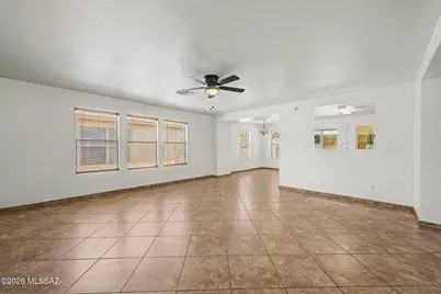 8129 S Sunny Horizon Place, Tucson, AZ 85747 - Photo 8